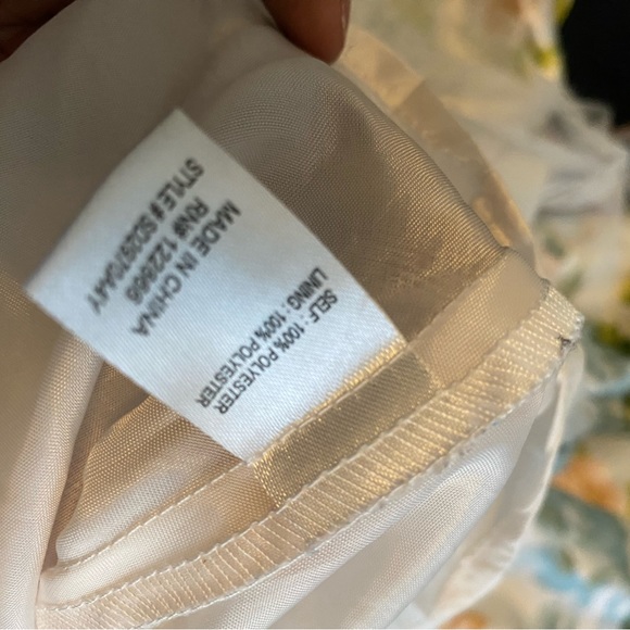 LILT -FLORAL DRESS - Picture 9 of 9